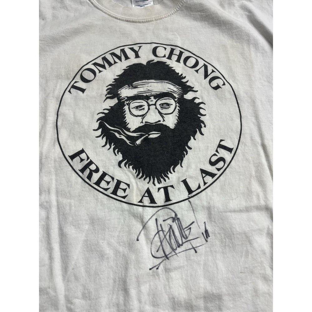 Vintage Tommy Chong T-Shirt Free At Last 90s Autographed by Tommy Size XL - Picture 3 of 5